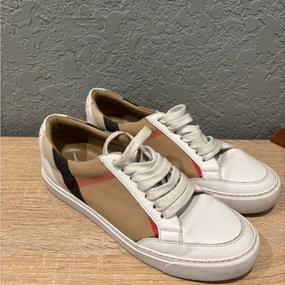 Burberry Salmond Vintage Check Leather & Textile Sneakers - Picture 2 of 9